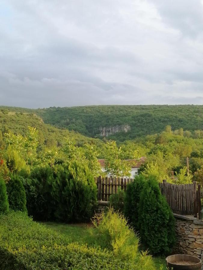 Krushunska Panorama Hotell Krushuna Eksteriør bilde